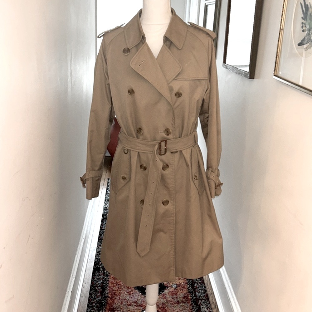 RARE VINTAGE Classic Burberry trench Sz 6-8 custom altered mid length exquisite